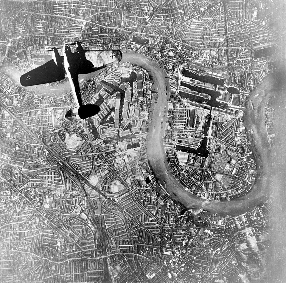Batalha da Grã-Bretanha - Bombardeiro Heinkel He 111 da Luftwaffe alemã  : Wikimedia Commons