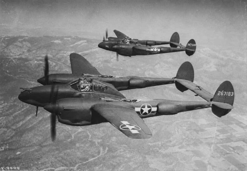 P-38 Lightning em voo