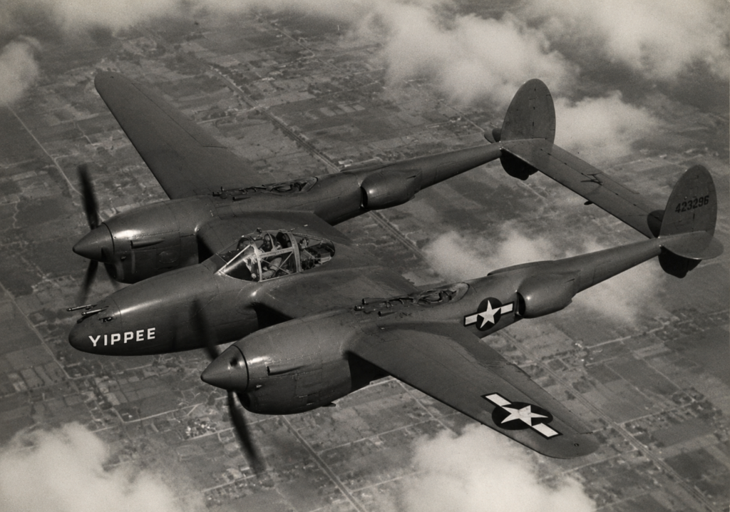 P-38 Lightning em voo